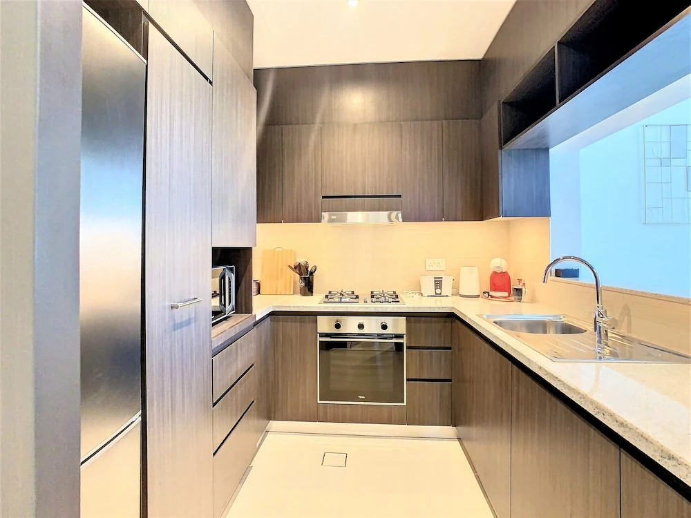 Дубай: Stunning Apt with Balcony - Dubai Mall access