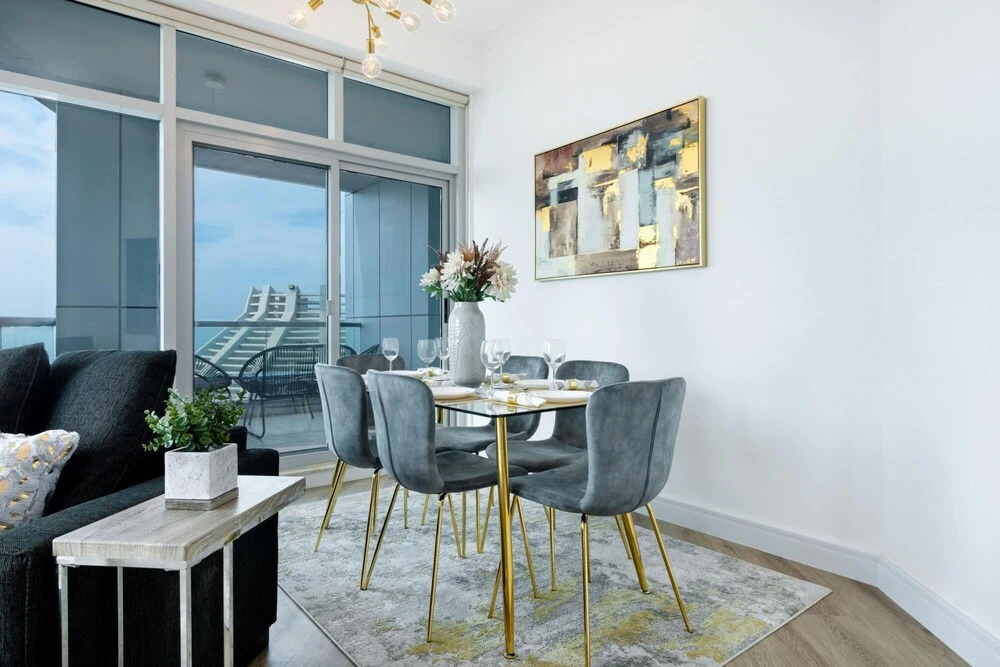 Дубай: High-floor Trendy Apt w Marina Palm Ocean Vws