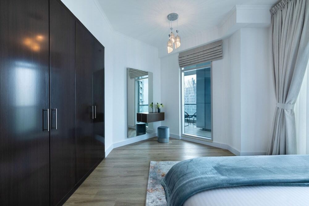 Дубай: High-floor Trendy Apt w Marina Palm Ocean Vws