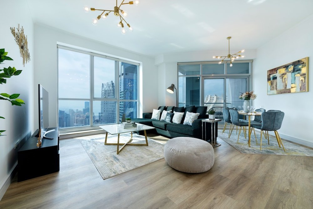 Дубай: High-floor Trendy Apt w Marina Palm Ocean Vws