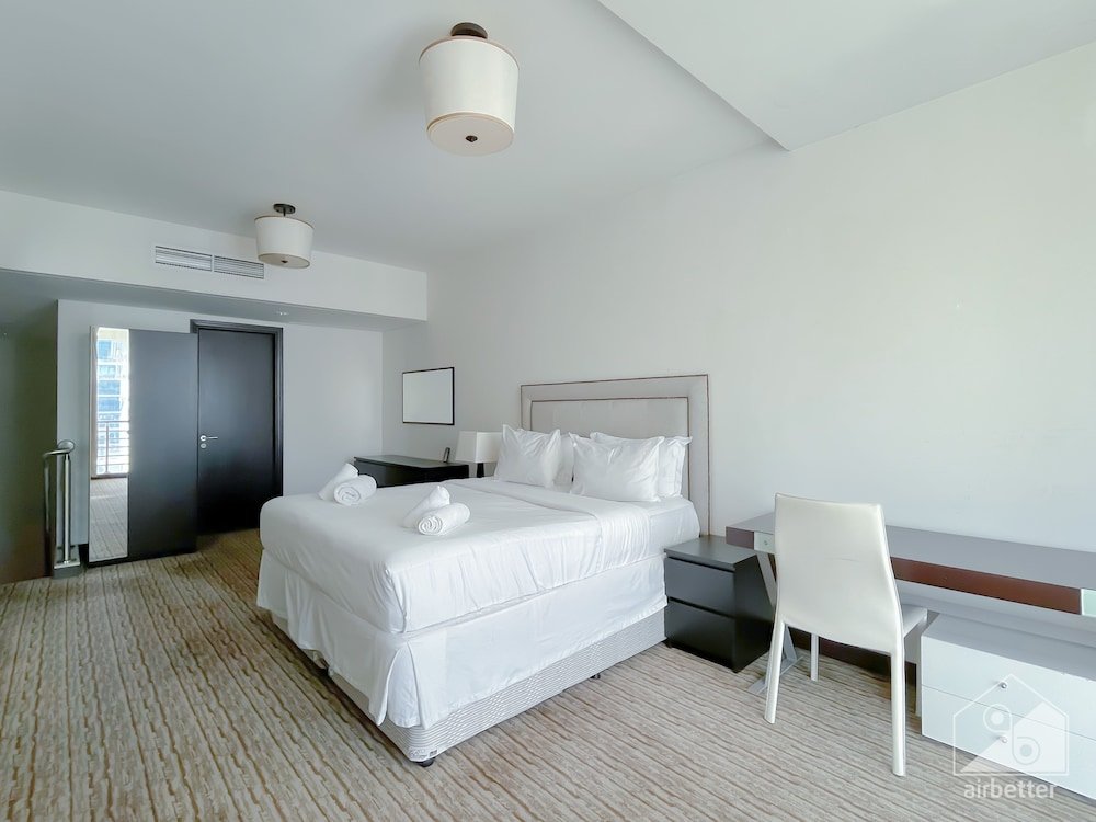 Дубай: Luxurious Loft with stunning views Dubai