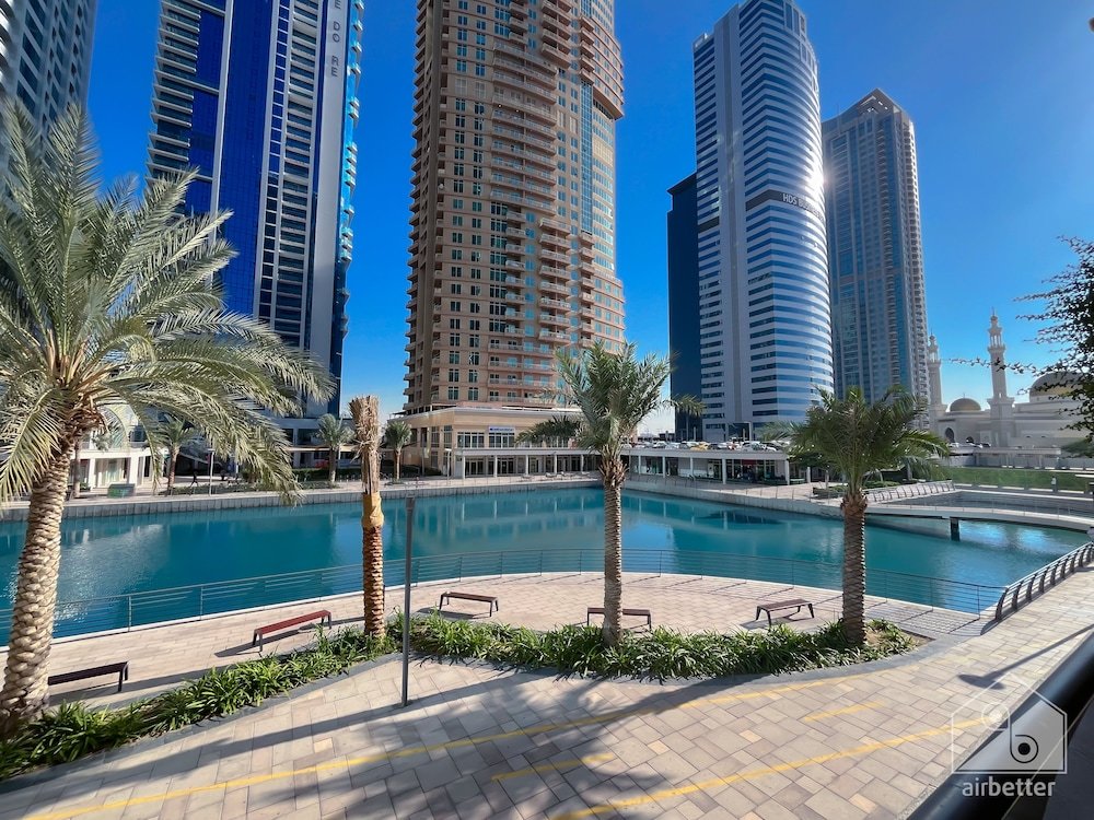 Дубай: Luxurious Loft with stunning views Dubai