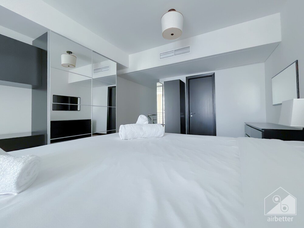 Дубай: Luxurious Loft with stunning views Dubai