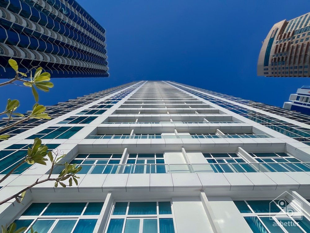 Дубай: Luxurious Loft with stunning views Dubai