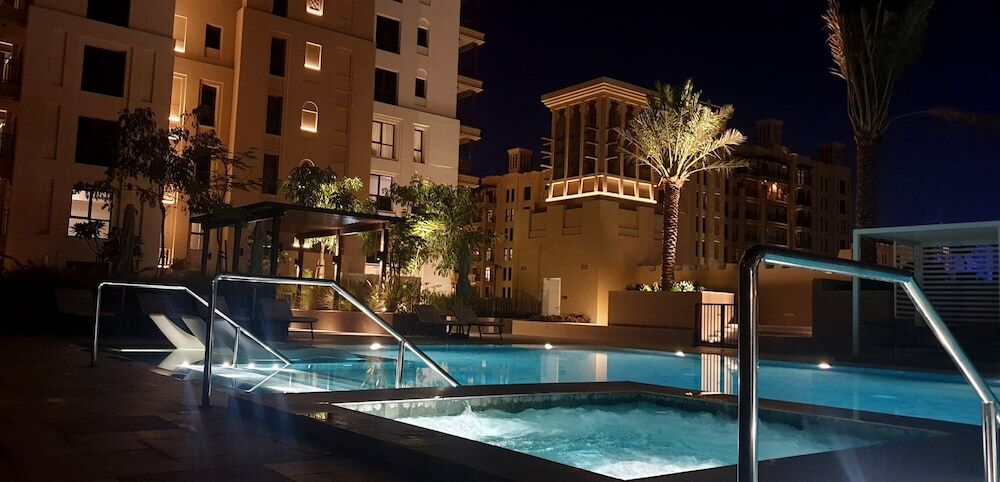 Дубай: Iconic Views Apt With Balcony Close to the Beach