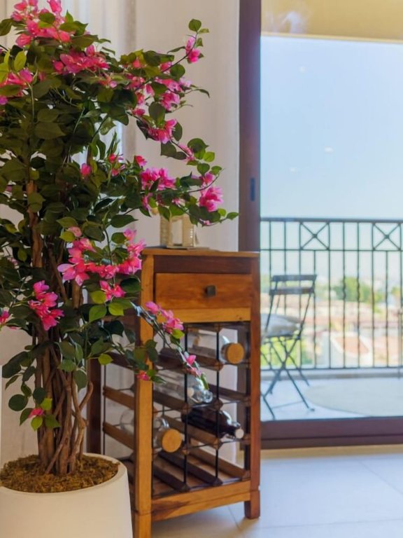 Дубай: Iconic Views Apt With Balcony Close to the Beach