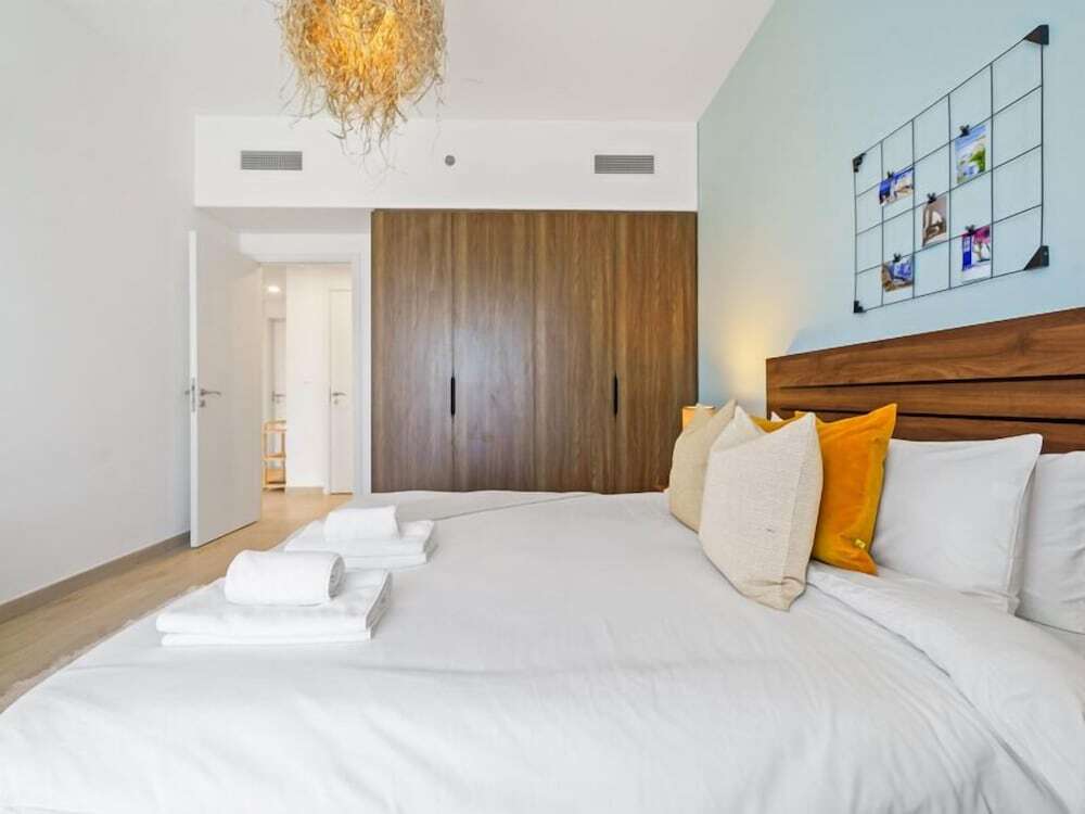 Дубай: Iconic Views Apt With Balcony Close to the Beach