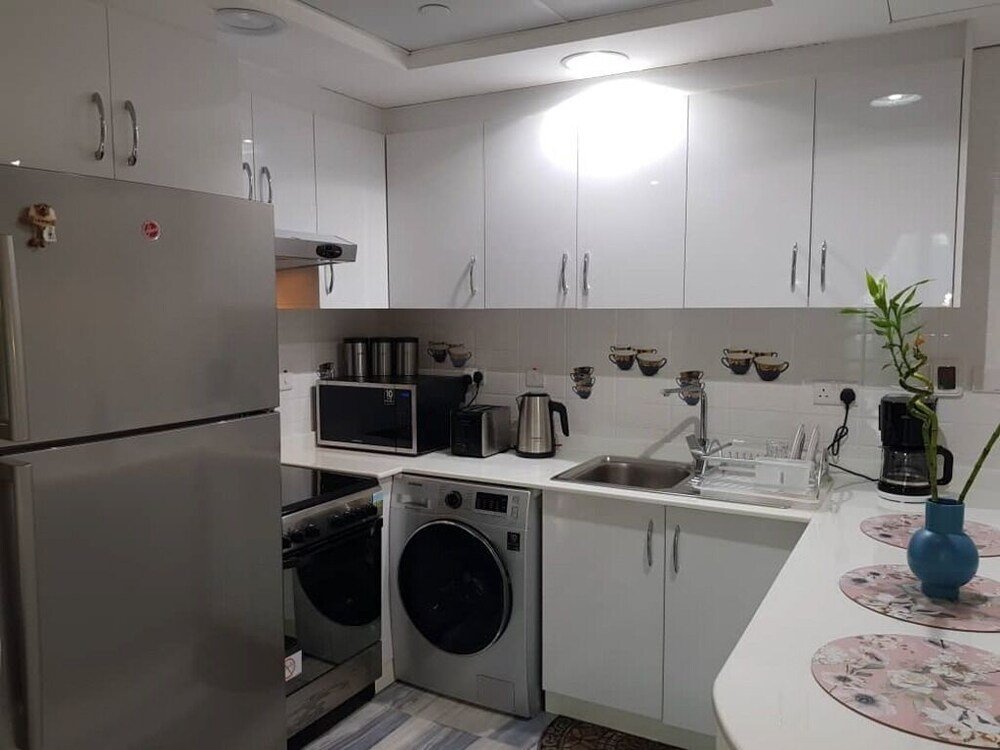 Дубай: Stunning Jlt Apartment With Beautiful Views and Luxury Amenities