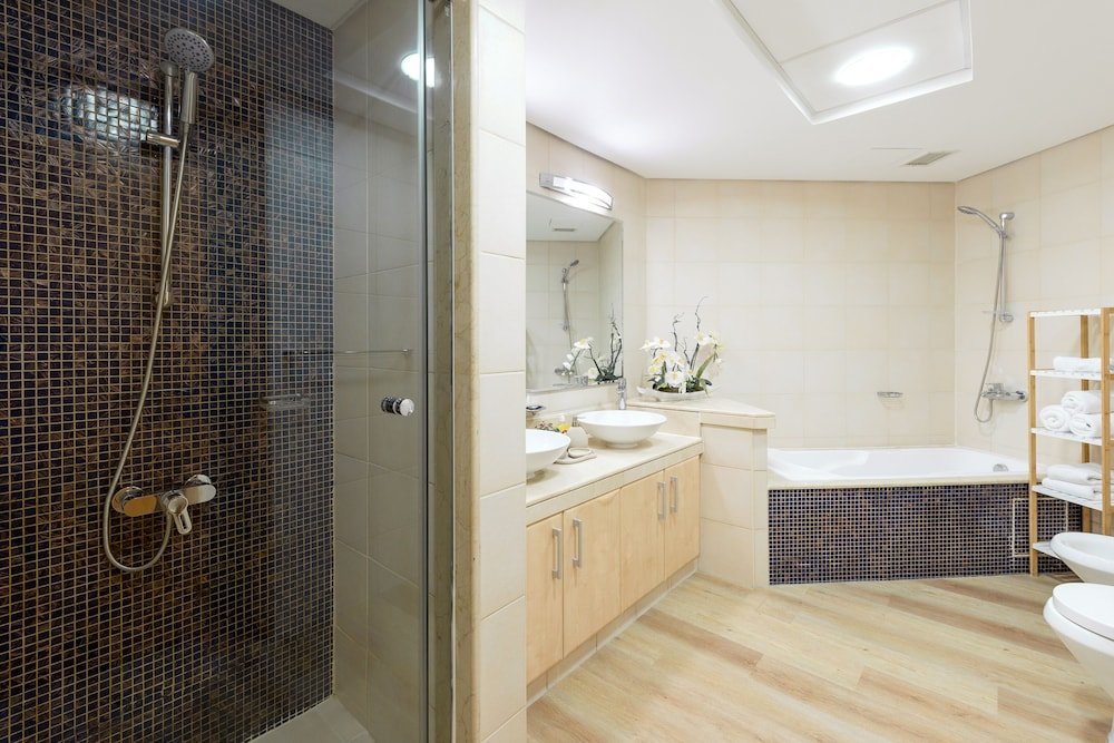 Дубай: Shoreline Beachfront Luxury Palm