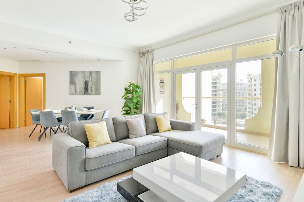 Дубай: Shoreline Beachfront Luxury Palm