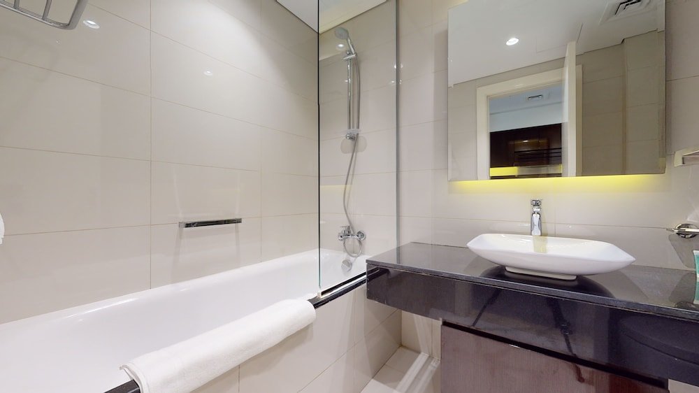 Дубай: Majestine Luxury Apartments