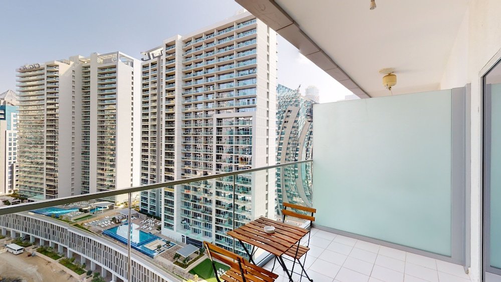 Дубай: Majestine Luxury Apartments
