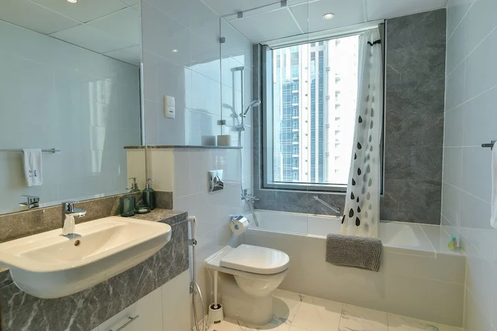 Дубай: Dubai Canal View 1 BR Premium Apartment - AMN