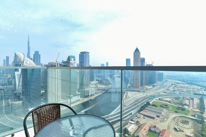 Дубай: Dubai Canal View 1 BR Premium Apartment - AMN