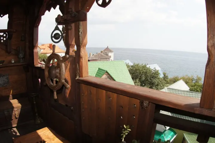 Феодосия: Guest House Uyutnyi Dvorik
