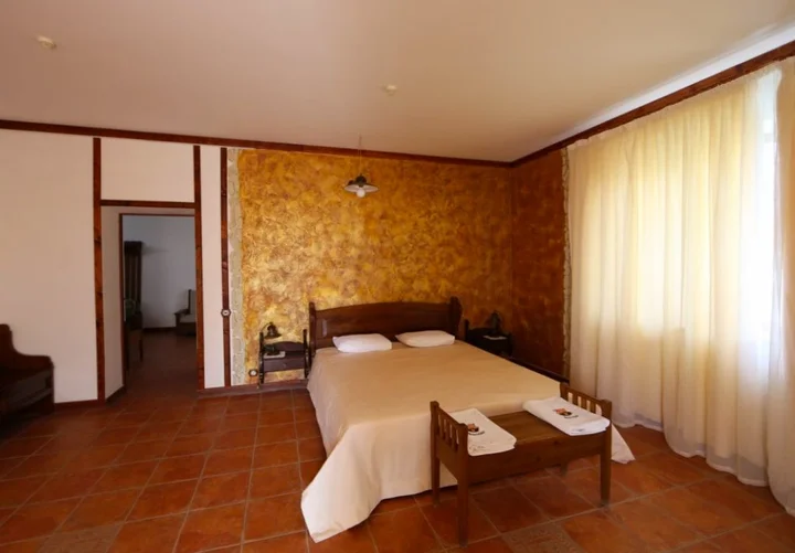 Рыбачье: Barcelona Hotel