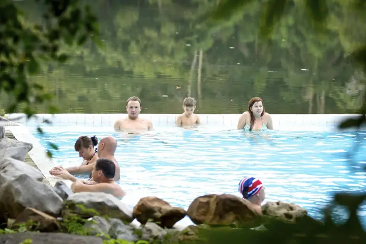 Сай Йок: Home Phutoey River Kwai Hotspring & Nature Resort