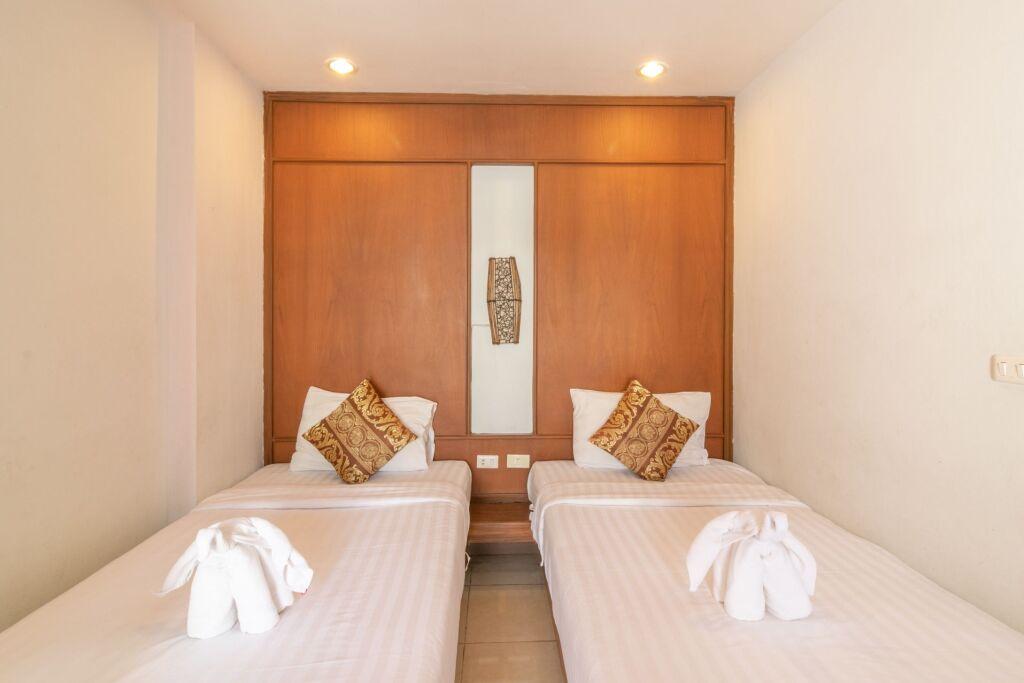 Кату: Lotus Hotel Patong