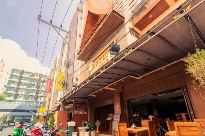 Кату: Lotus Hotel Patong
