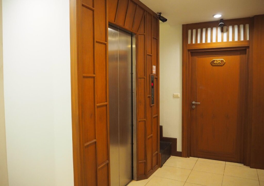 Кату: Lotus Hotel Patong