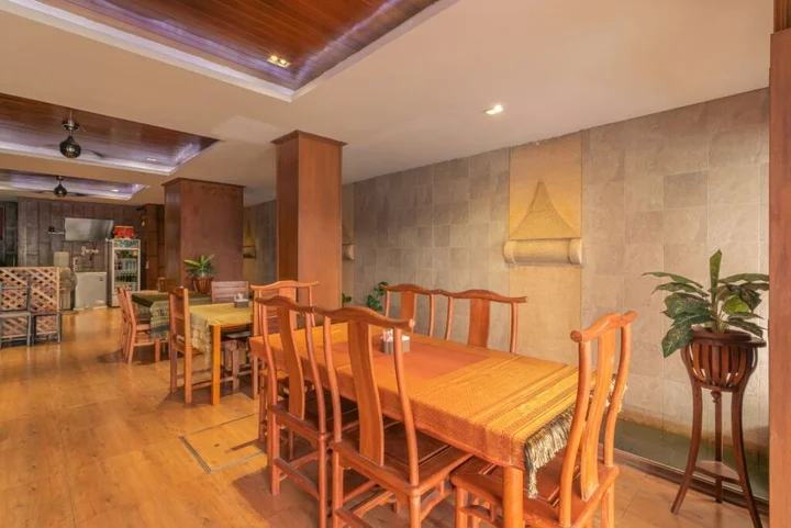 Кату: Lotus Hotel Patong
