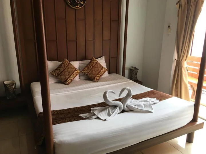 Кату: Lotus Hotel Patong