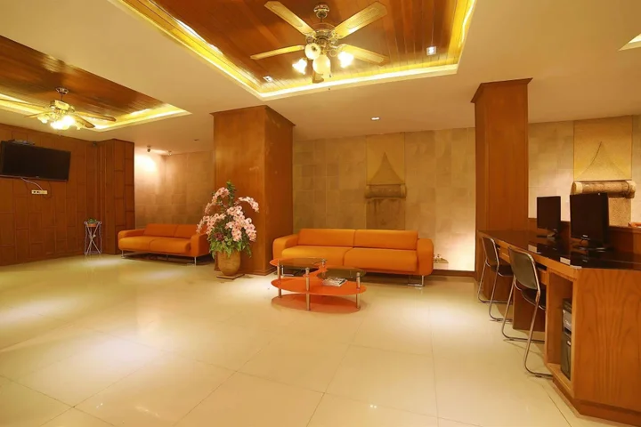 Кату: Lotus Hotel Patong
