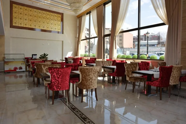 Ван: Haldi Hotel