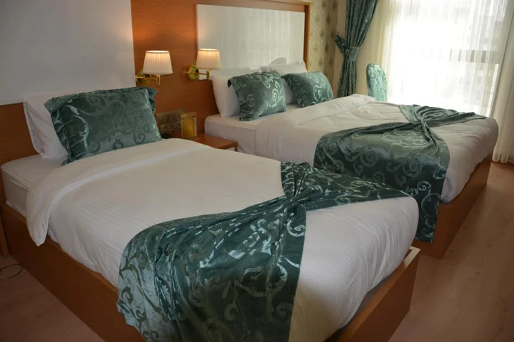Ван: Haldi Hotel