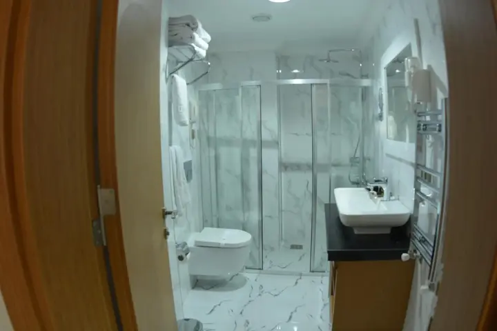 Ван: Haldi Hotel