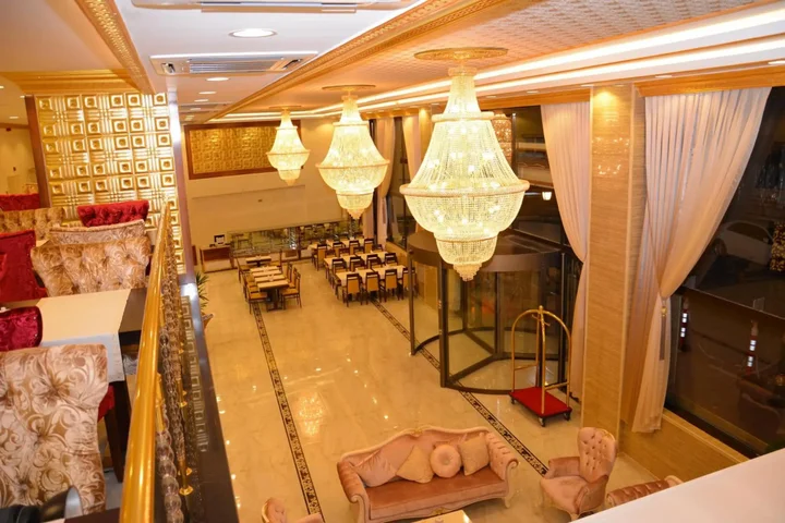 Ван: Haldi Hotel