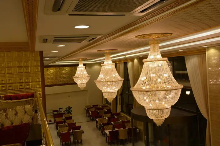 Ван: Haldi Hotel
