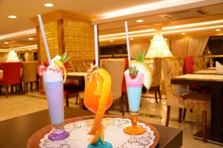 Ван: Haldi Hotel