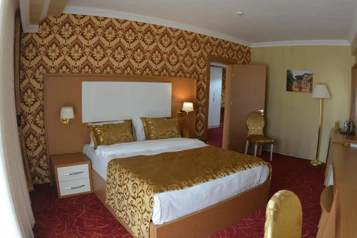 Ван: Haldi Hotel