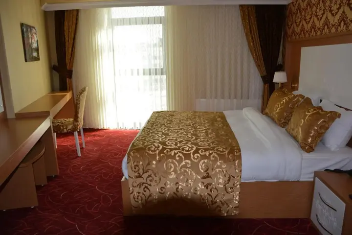 Ван: Haldi Hotel