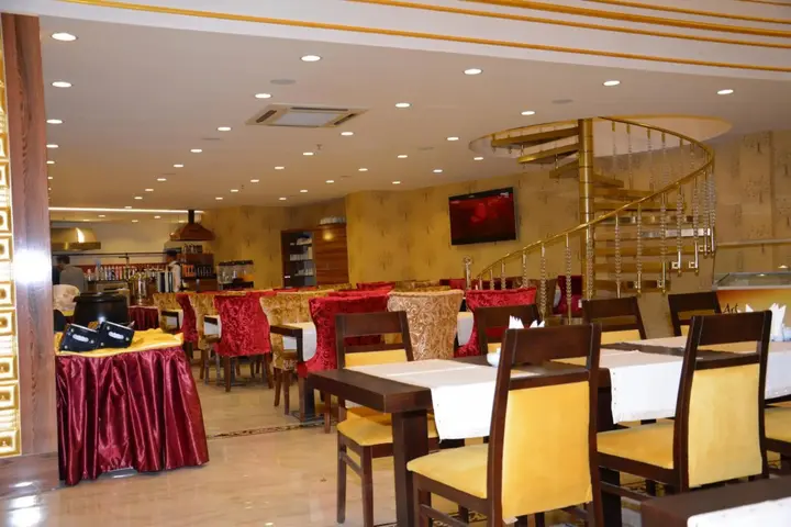 Ван: Haldi Hotel