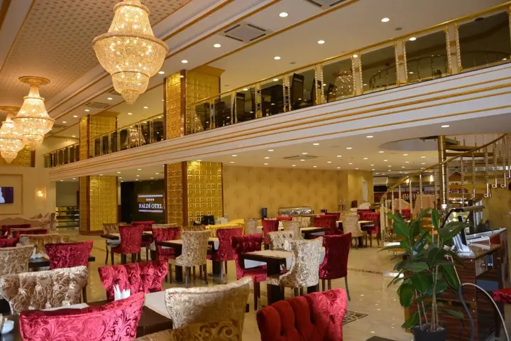 Ван: Haldi Hotel
