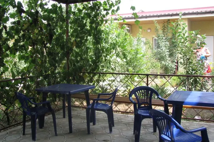Евпатория: Guest house zhemchuzhina