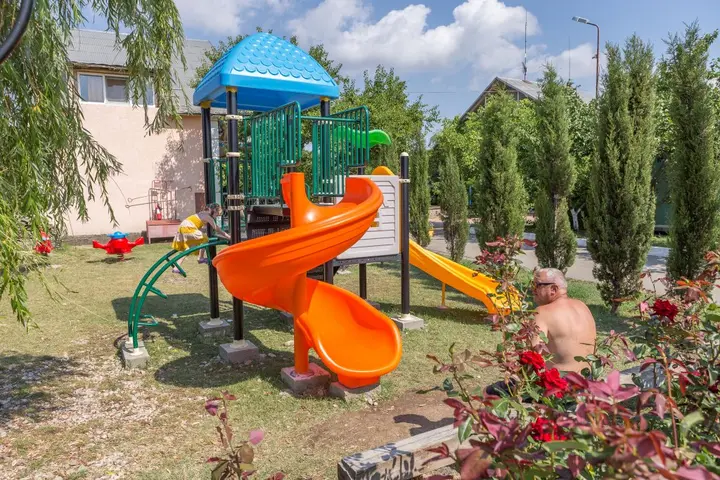 Феодосия: База Отдыха Запорожская Сечь