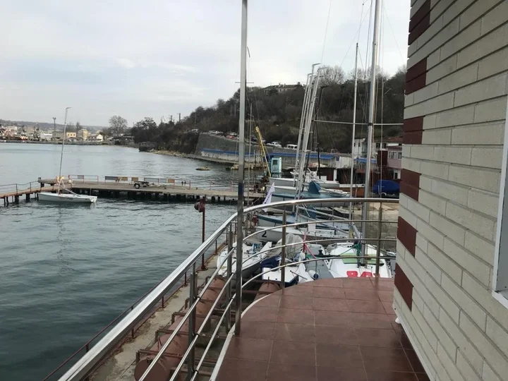 Севастополь: Ushakova Balka Yacht Club