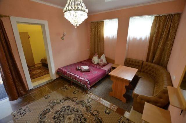 Судак: Molodezhnaya 8 Guest House