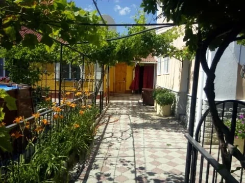 Судак: Molodezhnaya 8 Guest House