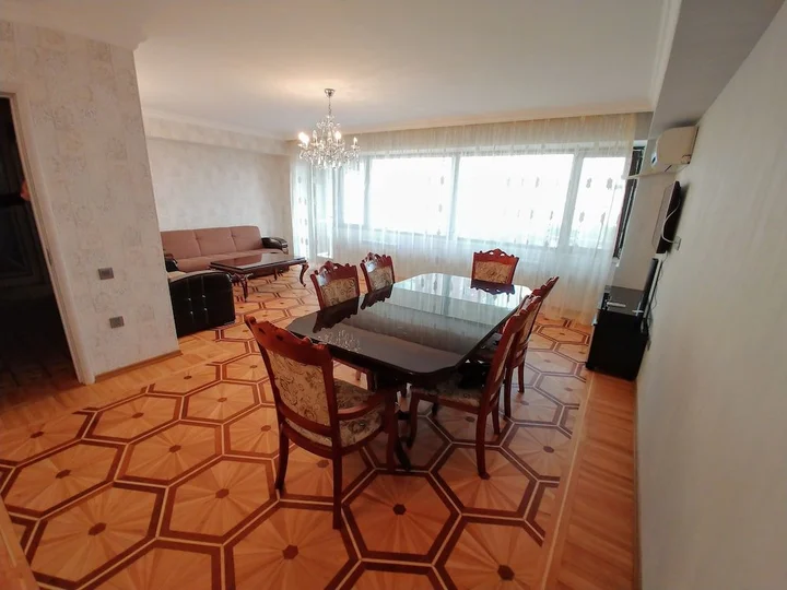 Баку: Deluxe Apartment with Sea and F1 view