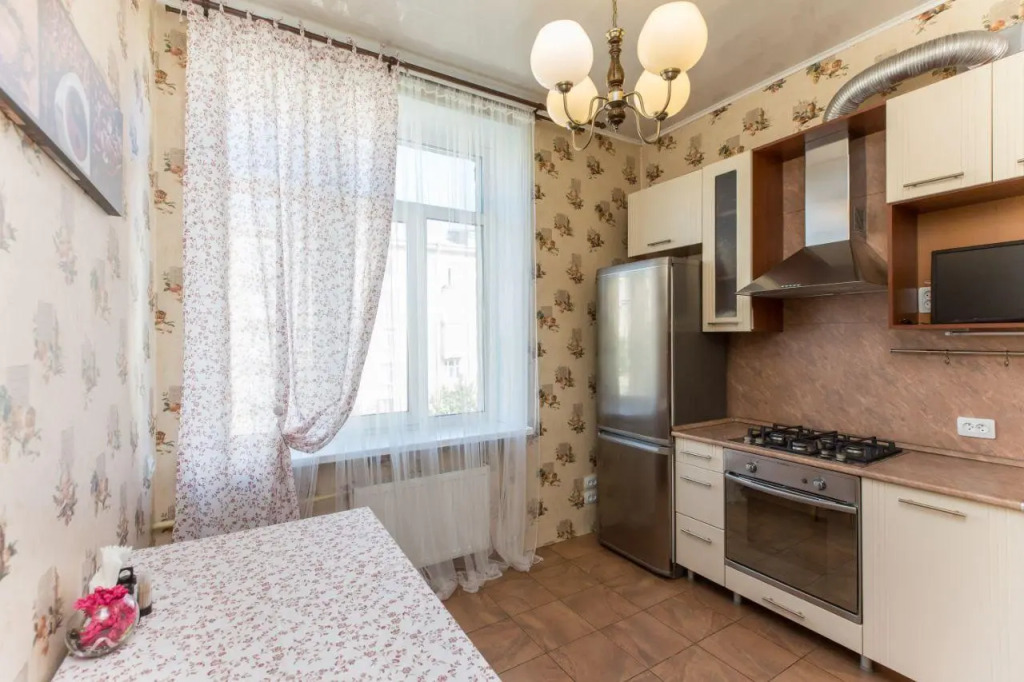 Санкт-Петербург: Apartments on Tipanova street 16