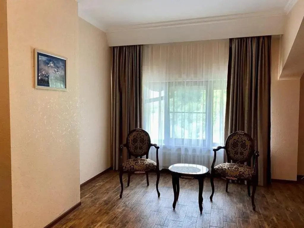 Красная Поляна: Green Hall Hotel
