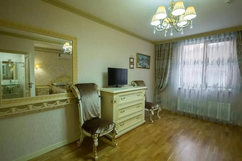 Красная Поляна: Green Hall Hotel
