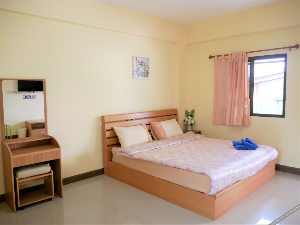 Пхитсанулок: Bankwanprapa Apartment