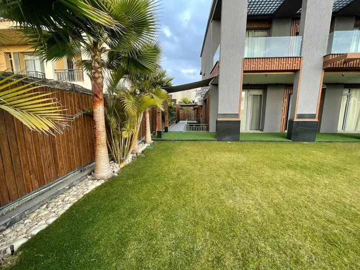Шейх Заед Сити: Villa with pool