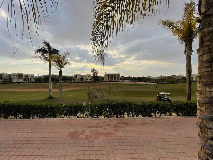 Шейх Заед Сити: Villa with pool