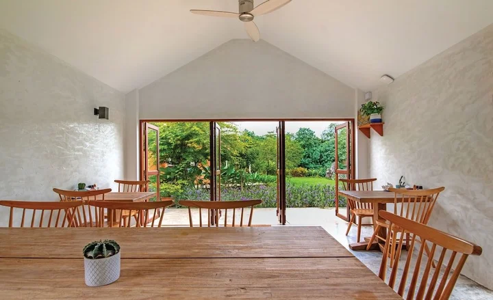 Ко Куд: The Little White Bird Traveller Hostel